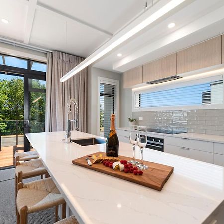 Lake Luxe - Таупо Экстерьер фото